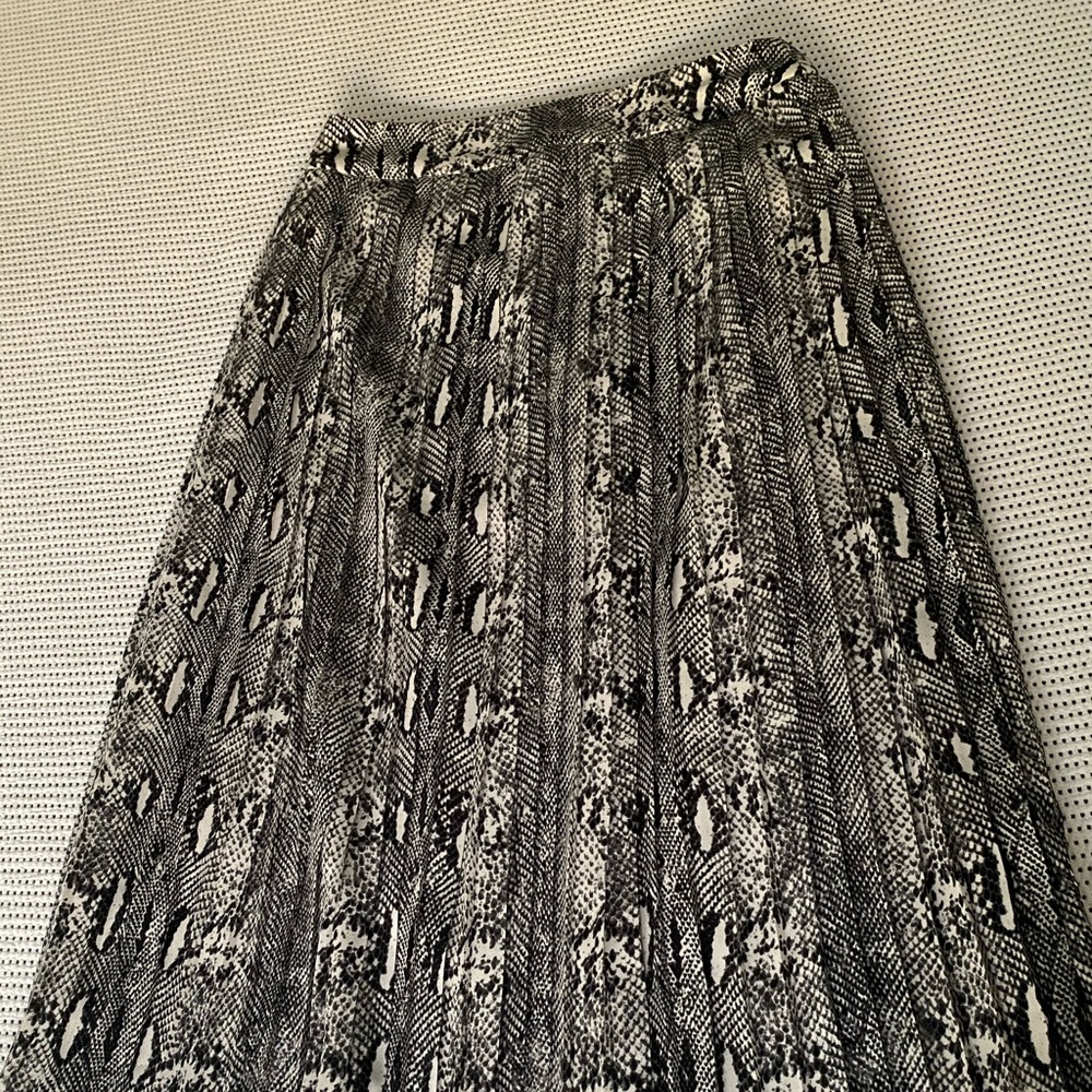 J.Crew Factory Pleated Python Midi Skirt Size 2